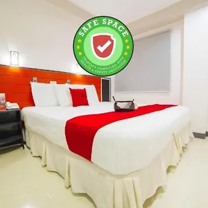 Hotel Reddoorz Plus Near San Pedro Cathedral Davao